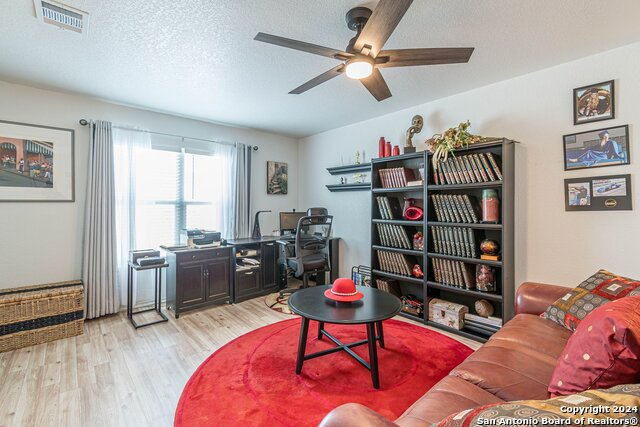 Image 33 of 55 For 18 Sulfur Cyn