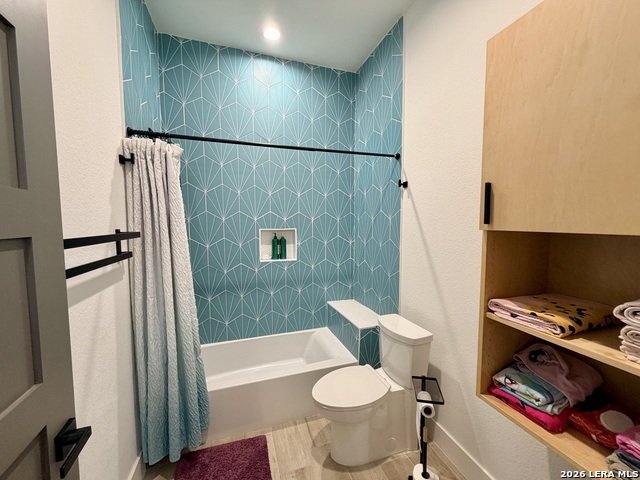 Image 24 of 39 For 19607 Terra Mont