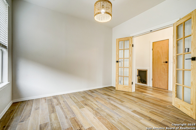 Image 15 of 33 For 21110 Foothill Pine