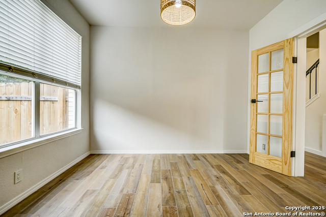 Image 16 of 33 For 21110 Foothill Pine