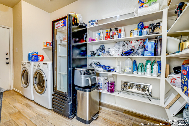 Image 32 of 33 For 21110 Foothill Pine