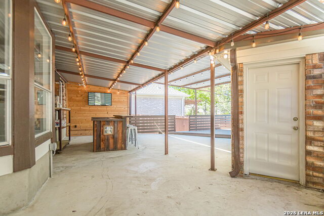 Image 33 of 42 For 10449 Trailway Oak