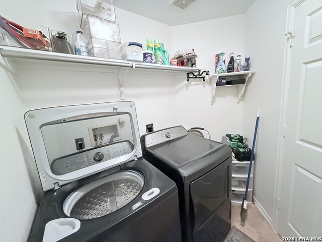 Image 25 of 28 For 5715 Grandwood