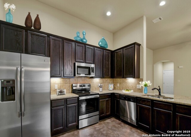 Image 8 of 19 For 9211 Canyon  