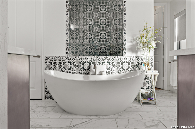 Image 36 of 50 For 14035 May Mist