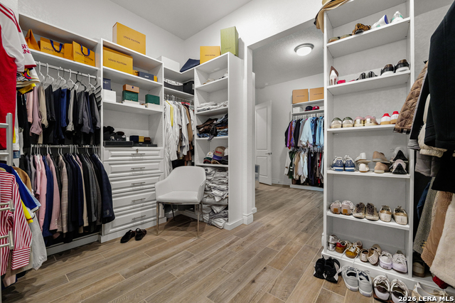 Image 42 of 50 For 14035 May Mist