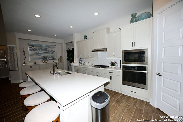 Image 3 of 26 For 24822 Resort