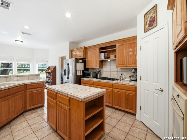 Image 12 of 51 For 121 Delaney Rae