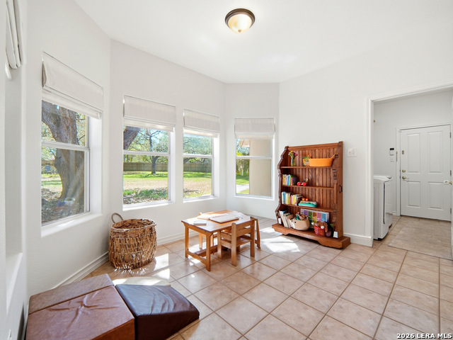 Image 17 of 51 For 121 Delaney Rae