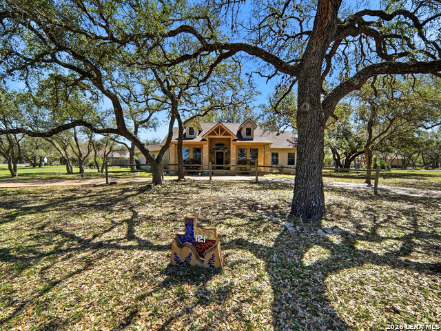 Image 2 of 51 For 121 Delaney Rae