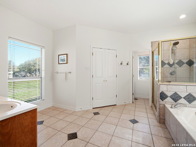 Image 25 of 51 For 121 Delaney Rae