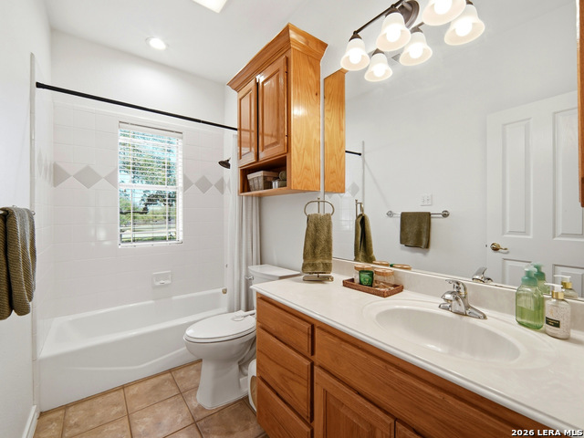 Image 35 of 51 For 121 Delaney Rae