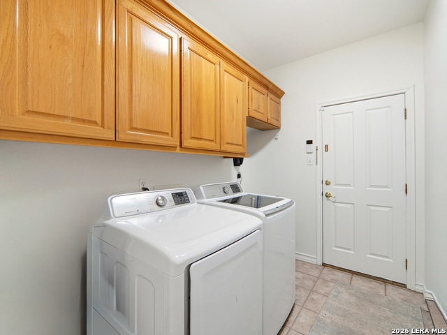 Image 36 of 51 For 121 Delaney Rae