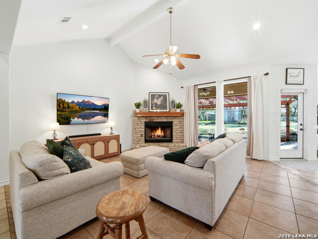 Image 7 of 51 For 121 Delaney Rae