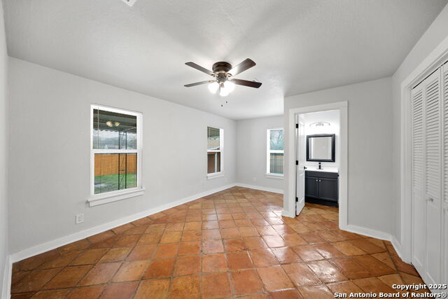 Image 12 of 24 For 1046 Hillcrest Dr