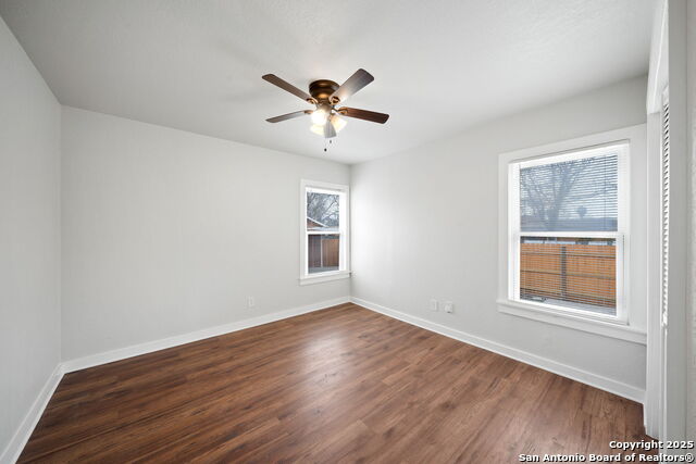 Image 17 of 24 For 1046 Hillcrest Dr