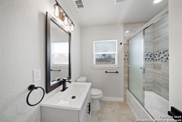 Image 18 of 24 For 1046 Hillcrest Dr