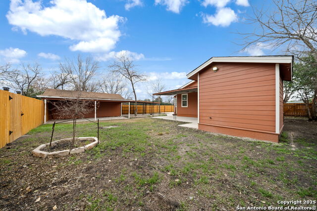 Image 23 of 24 For 1046 Hillcrest Dr