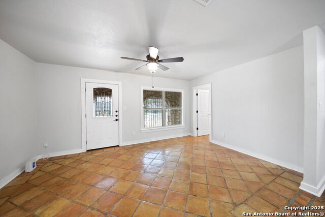 Image 6 of 24 For 1046 Hillcrest Dr