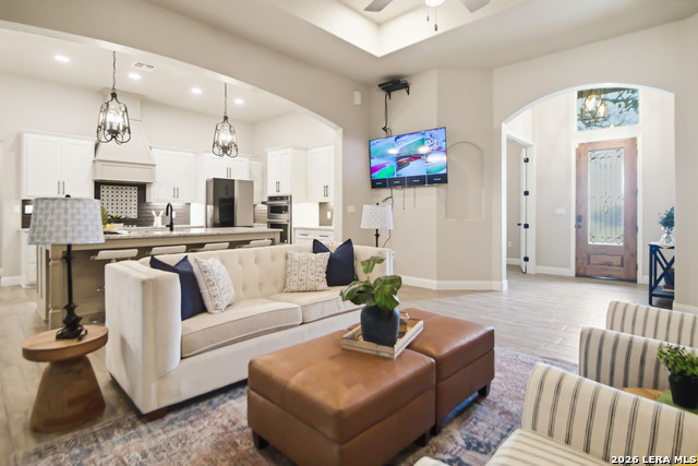 Image 11 of 38 For 104 Hondo Ridge