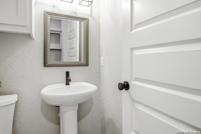 Image 20 of 38 For 104 Hondo Ridge