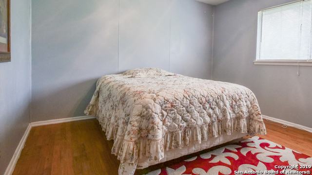 Image 17 of 24 For 10202 Bull Run St N