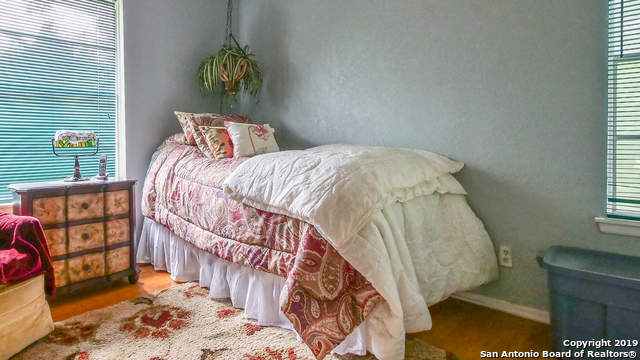 Image 18 of 24 For 10202 Bull Run St N