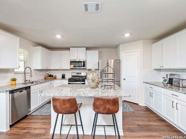 Image 9 of 26 For 22607 Green Jacket