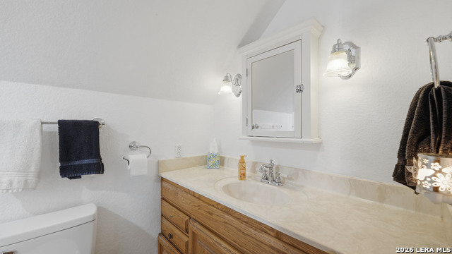 Image 20 of 86 For 828 Shady Grove