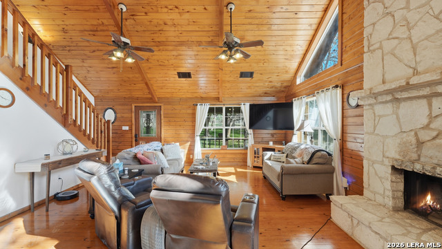 Image 31 of 86 For 828 Shady Grove