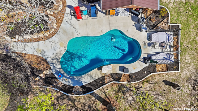 Image 39 of 86 For 828 Shady Grove