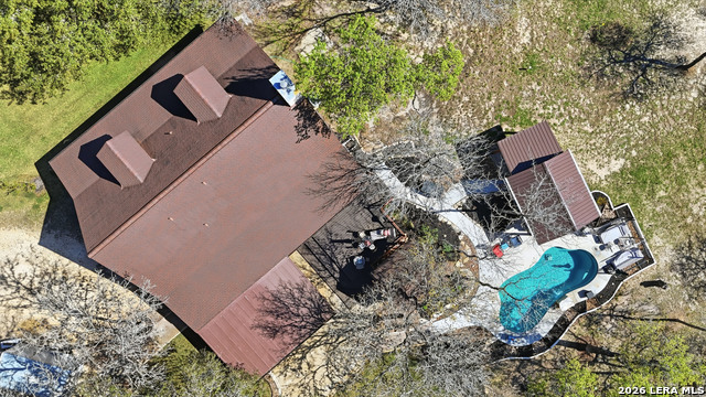 Image 40 of 86 For 828 Shady Grove