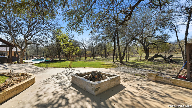 Image 5 of 86 For 828 Shady Grove