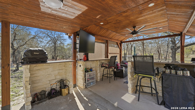 Image 9 of 86 For 828 Shady Grove