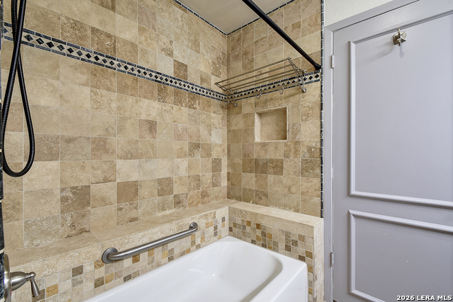 Image 26 of 30 For 7926 Broadway  402