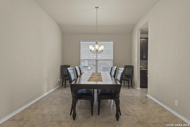 Image 4 of 38 For 8614 Samsel  