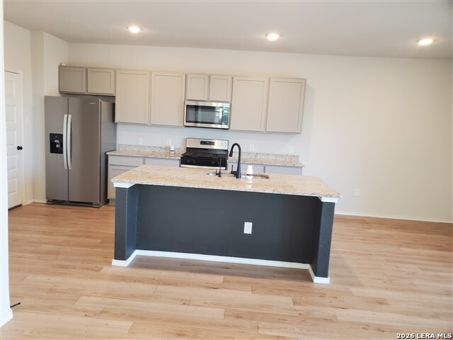 Image 5 of 16 For 5815 Hematite Rim