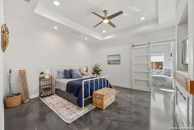 Image 20 of 48 For 223 Oak Shores