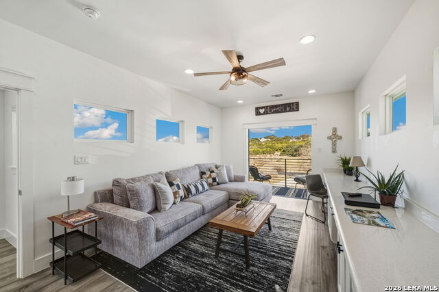 Image 23 of 48 For 223 Oak Shores