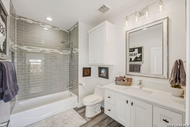 Image 31 of 48 For 223 Oak Shores