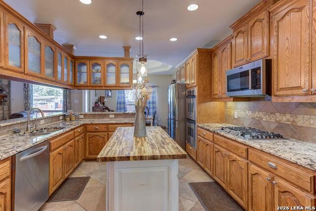 Image 14 of 34 For 1057 Loma Verde Dr