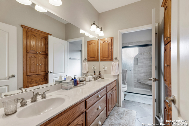 Image 23 of 34 For 1057 Loma Verde Dr