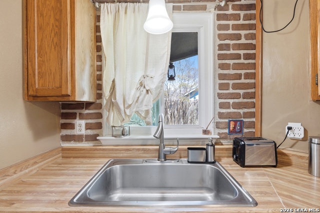 Image 12 of 33 For 5775 Larkdale Dr