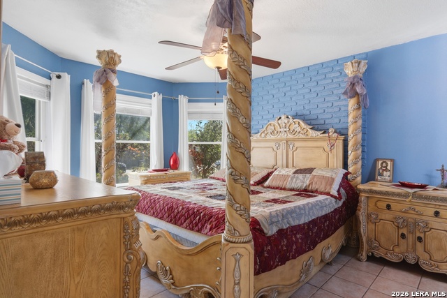 Image 18 of 33 For 5775 Larkdale Dr