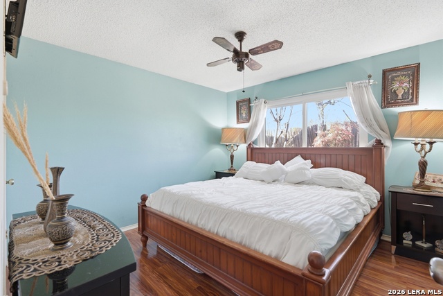 Image 21 of 33 For 5775 Larkdale Dr