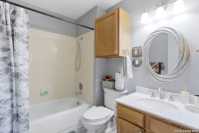 Image 22 of 33 For 5775 Larkdale Dr