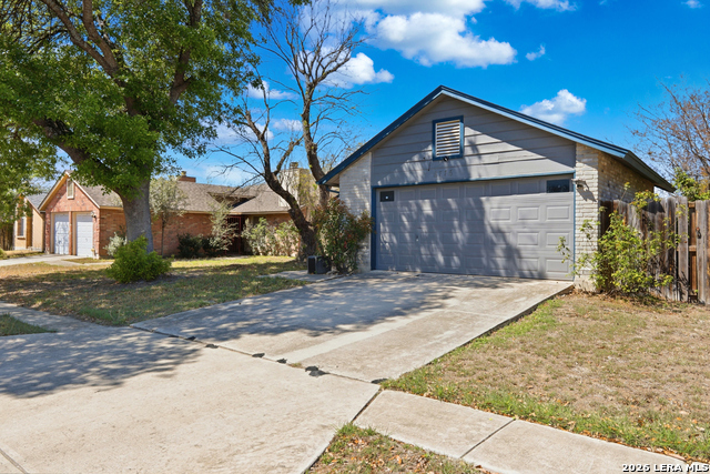 Image 24 of 33 For 5775 Larkdale Dr