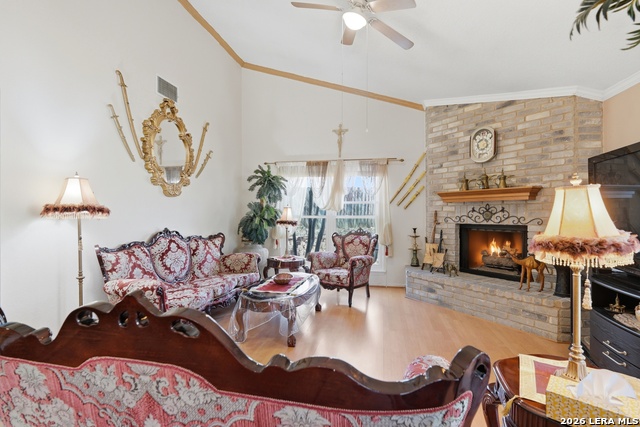 Image 6 of 33 For 5775 Larkdale Dr