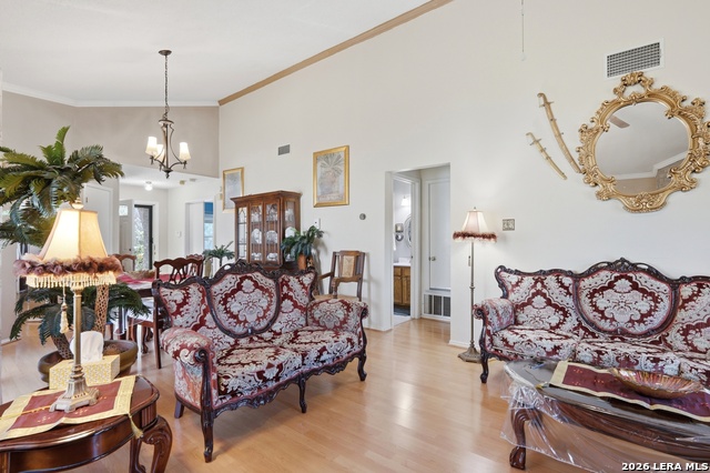 Image 8 of 33 For 5775 Larkdale Dr