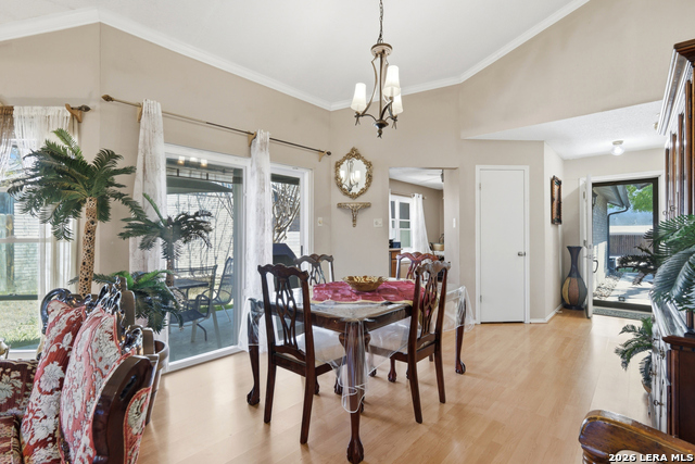 Image 9 of 33 For 5775 Larkdale Dr